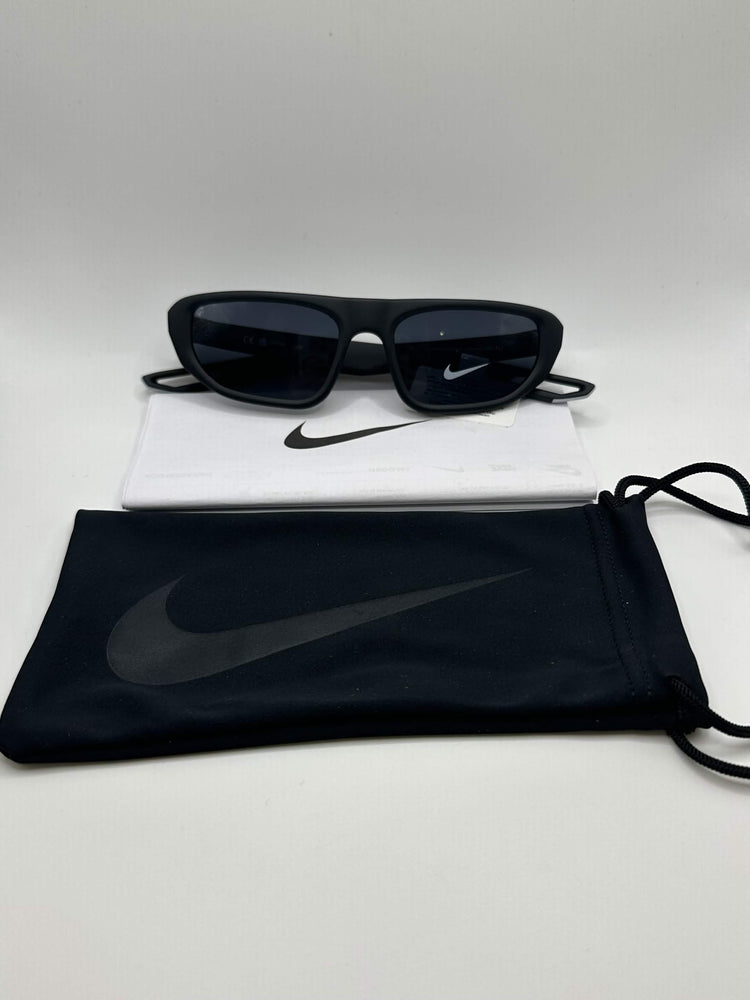 Nike NV04 Matte Black Unisex Sunglass - NKDZ7376.010.52/17