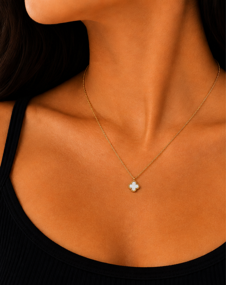 Aura Clover Gold Necklace w / White Pearl - NK1008230001